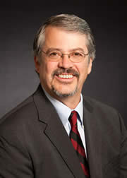 ˼��ȫ�򸱿�������Ӌ(j��)����ϯ���g(sh��)��Lew Tucker