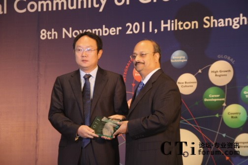 Frost & Sullivan ȫ��CEO�涭�ºϻ���Aroop Zutshi���ң����A���������(w��)�C�l(f��)��ȫ����Ź�������(w��)���L(zh��ng)�c��(chu��ng)�ª�(ji��ng)�����n�����A���������(w��)�a(ch��n)Ʒ�����L(zh��ng)����<br/>

