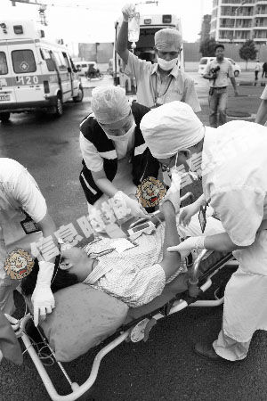 ��خ�^(q��)�e�����а���ȼ�¼���(y��ng)����Ԯ������120���ӓ��ȡ����ߡ�