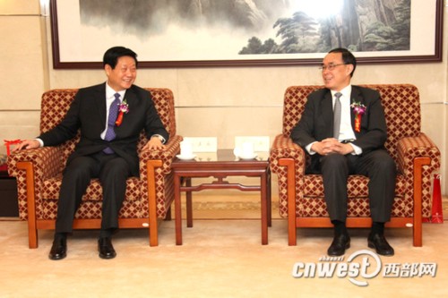 ���ʡί����(sh��)ӛ��ʡ�L(zh��ng)�w�����c�Ї�(gu��)(li��n)ͨ������(j��ng)��������ͨ����